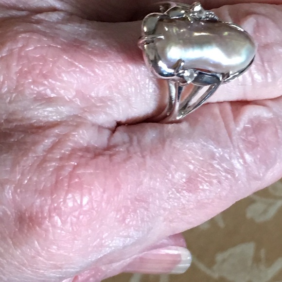 SALE Elegant Sterling Silver Pale Pinkish Cream Baroque Pearl Ring - Picture 9 of 11
